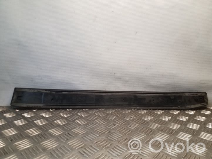 Audi A4 S4 B7 8E 8H Copertura del rivestimento del sottoporta anteriore 8E0853373G