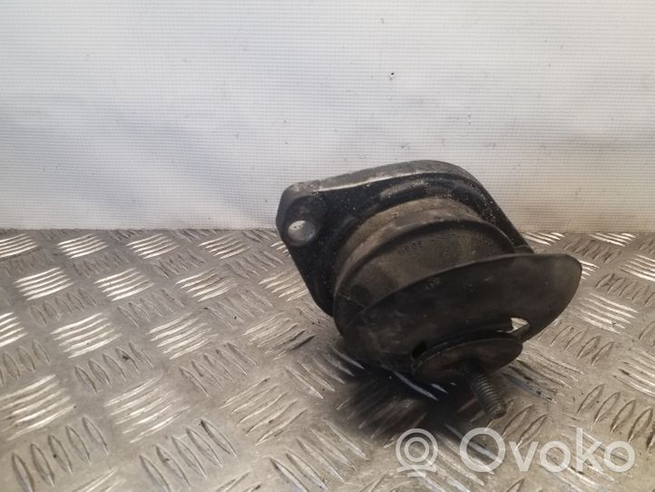 Audi 80 90 S2 B4 Supporto di montaggio del motore 8A0199382