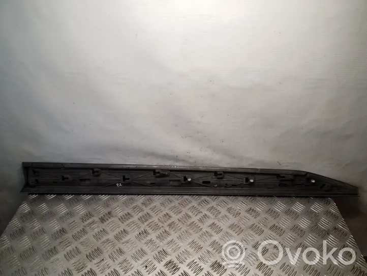 Skoda Superb B8 (3V) Rivestimento della portiera anteriore (modanatura) 3V0854939