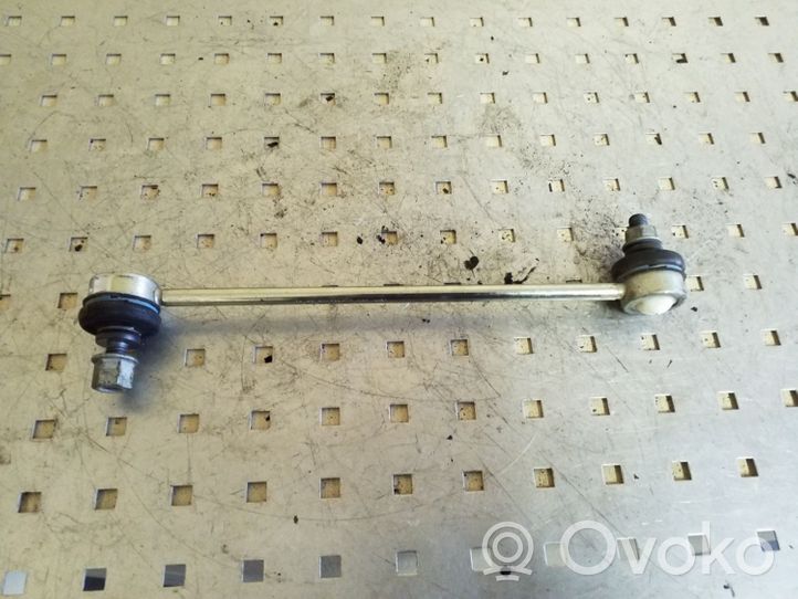 Volkswagen Polo IV 9N3 Priekinė stabilizatoriaus traukė 6C0411315