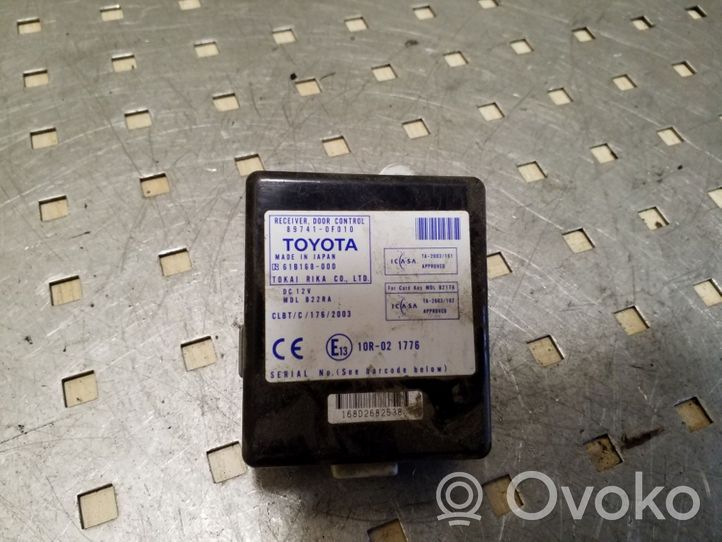 Toyota Corolla Verso E121 Oven ohjainlaite/moduuli 897410F010