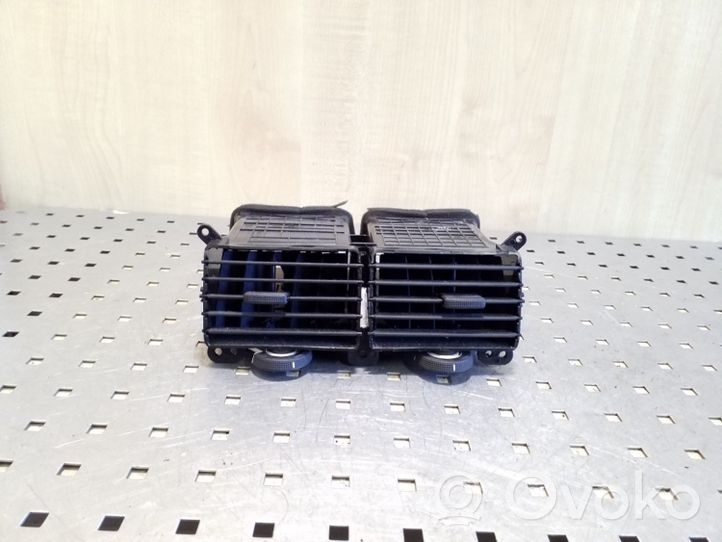 KIA Sportage Griglia di ventilazione centrale cruscotto KM84810A