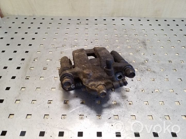 Nissan Qashqai+2 Rear brake caliper 