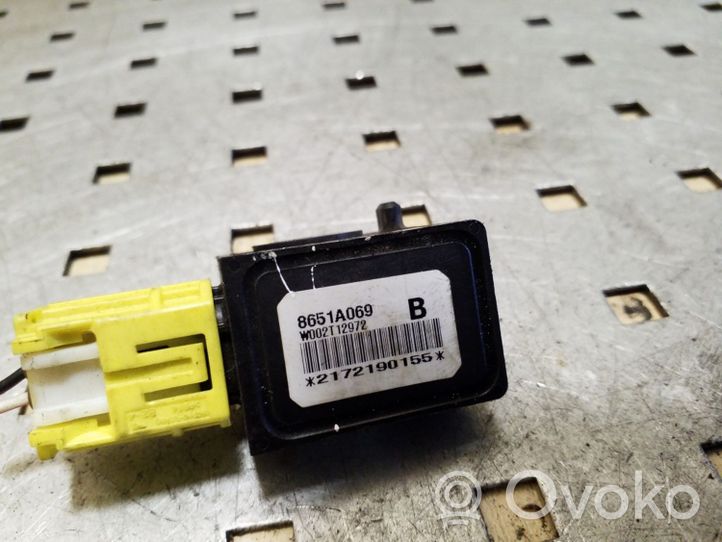 Mitsubishi Pajero Airbagsensor Crashsensor Drucksensor 8651A069