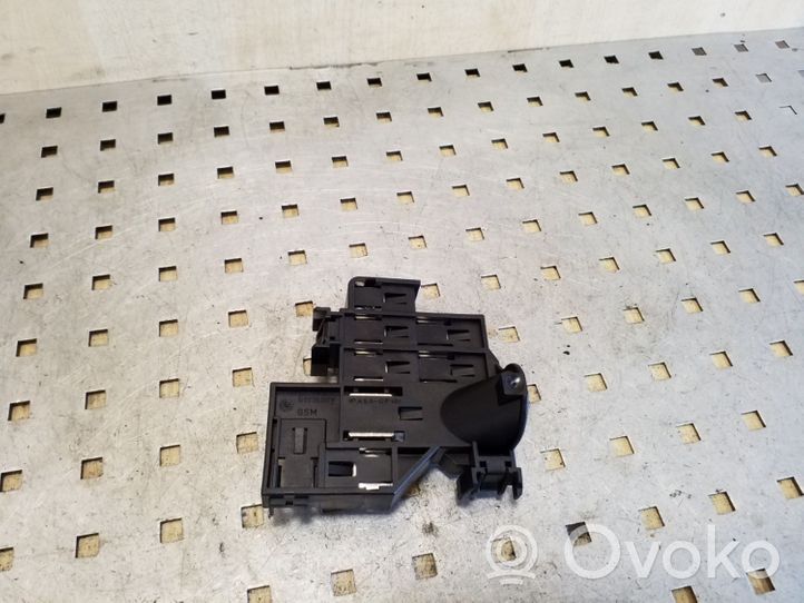 Audi A6 S6 C6 4F Drošinātāju bloks 4F0941824