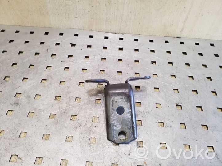 Toyota Avensis T270 Rear door lower hinge 