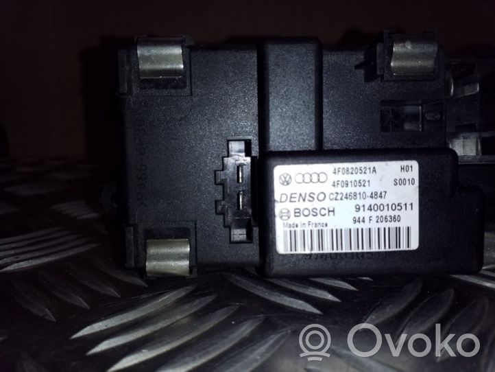 Audi A6 S6 C6 4F Rezystor / Opornik dmuchawy nawiewu 4F0820521A