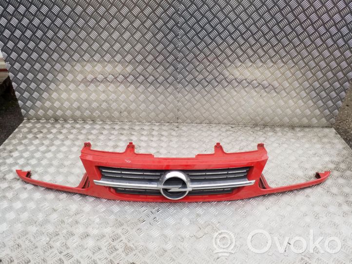 Opel Frontera B Grille calandre supérieure de pare-chocs avant 91161390