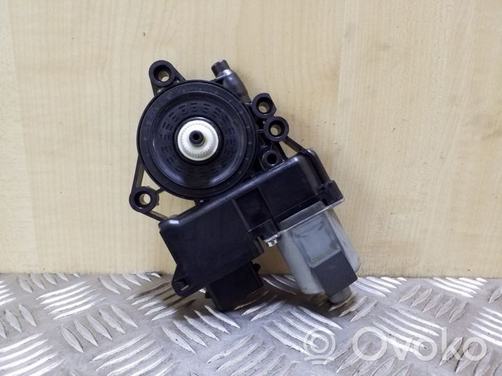 Hyundai i40 Rear door window regulator motor 