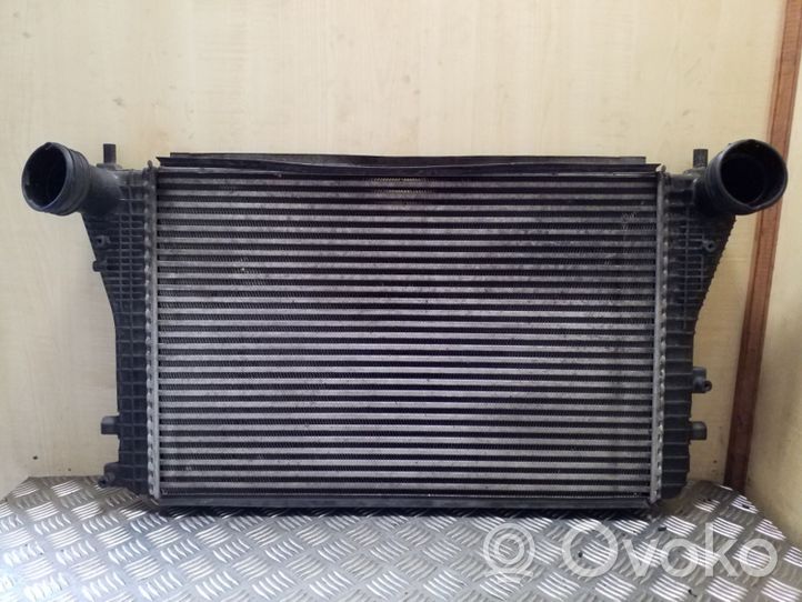 Audi TT TTS Mk2 Chłodnica powietrza doładowującego / Intercooler K0145803S