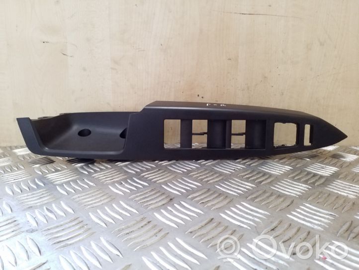 Opel Antara Front door window switch trim 