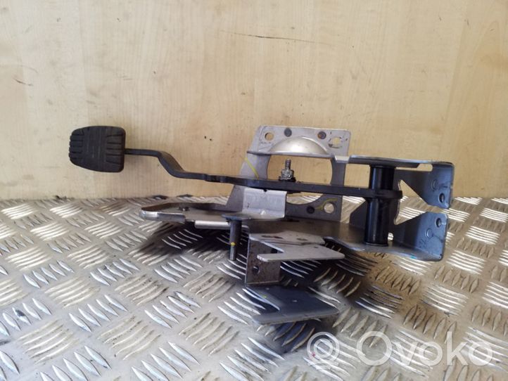 Opel Antara Brake pedal 