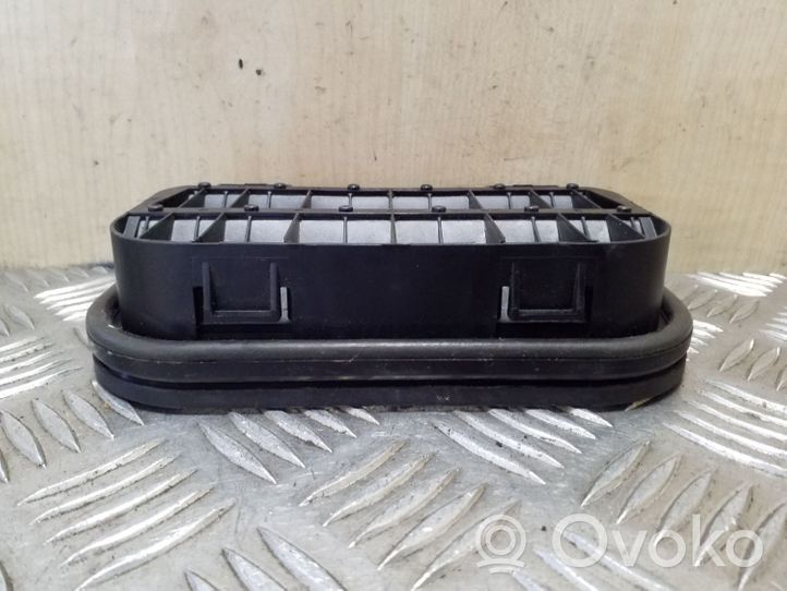 Volkswagen Sharan Quarter panel pressure vent 4A0819181