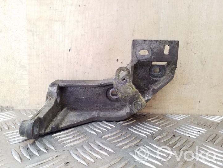 Volvo S40, V40 Polttoainepumpun kiinnike 8200157461