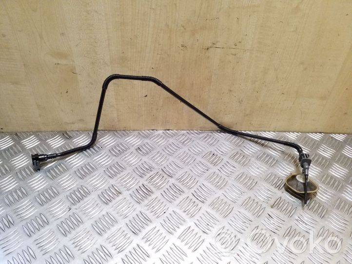 Subaru Outback Tuyau d'alimentation conduite de carburant 