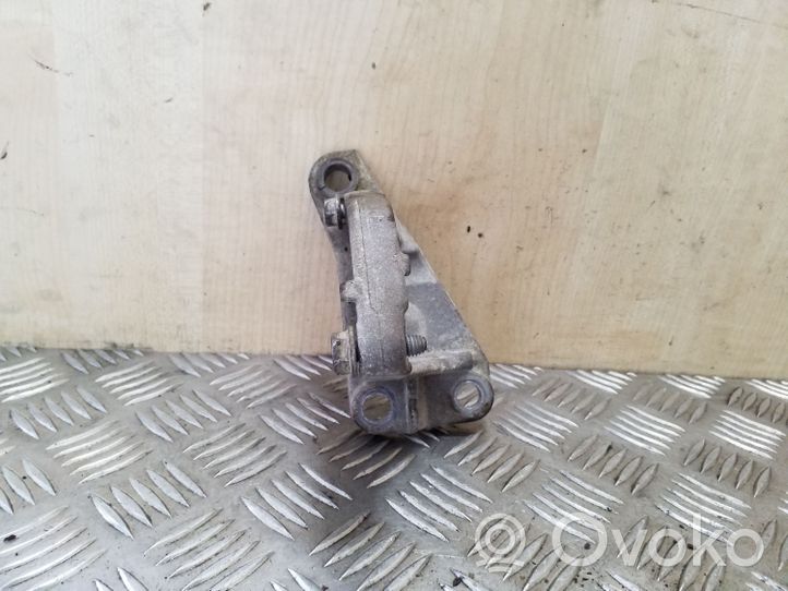 Nissan Almera N16 Staffa del cuscinetto di supporto dell’albero di trasmissione 187335