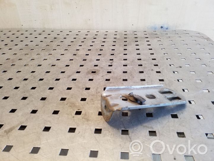 Land Rover Freelander 2 - LR2 Supporto di montaggio del parafango 