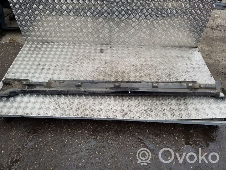 Volkswagen PASSAT B7 Garniture, jupe latérale/bas de caisse avant 3AA853092C