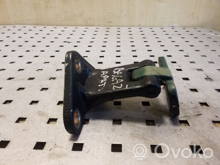 Opel Frontera B Loading door lower hinge 