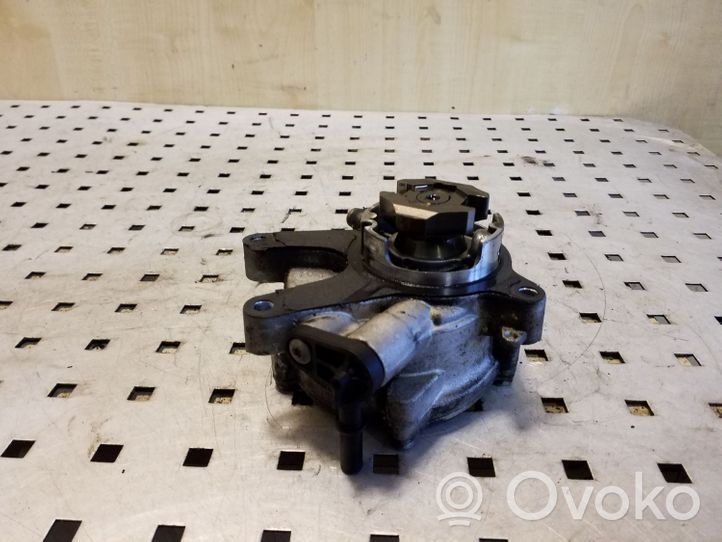 Opel Zafira C Vacuum pump 55581351