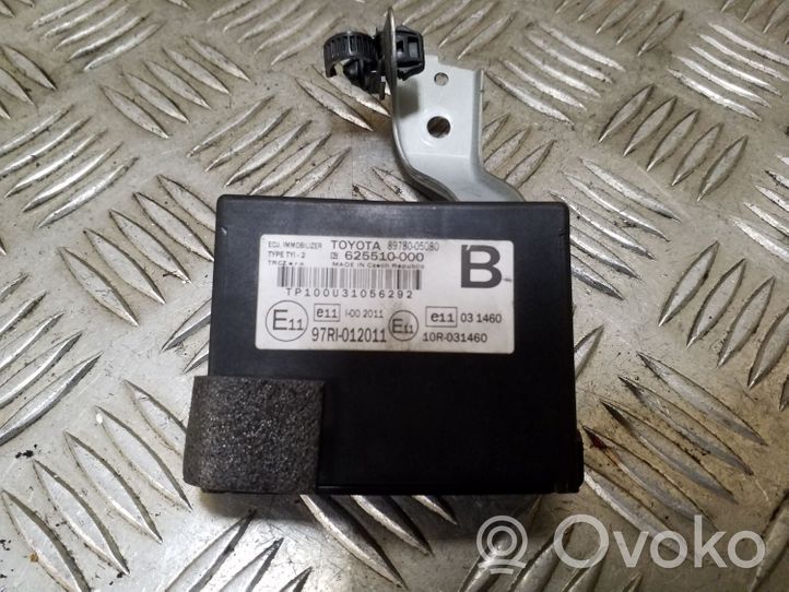 Toyota Avensis T270 Boîtier module alarme 625510000