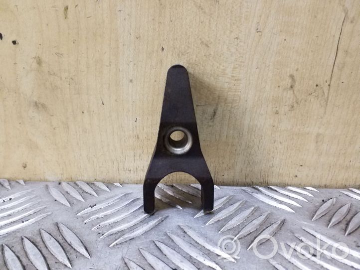 Toyota Avensis T270 Fuel Injector clamp holder 