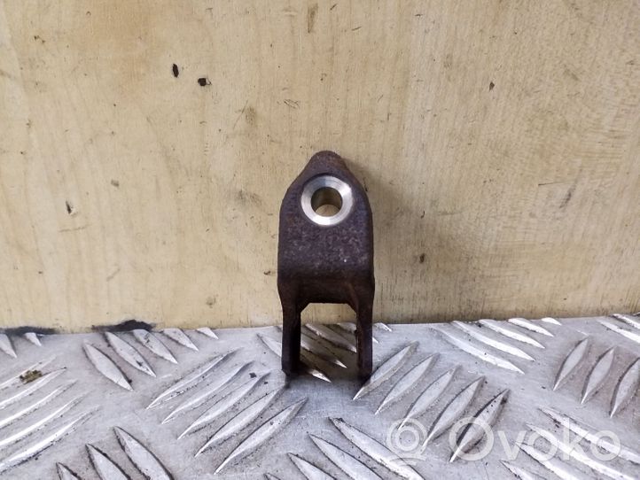 Toyota Avensis T270 Fuel Injector clamp holder 