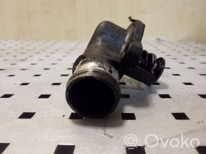 Volkswagen Touareg I Termostatas/ termostato korpusas 070121114