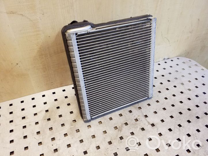 Volkswagen PASSAT B8 Gaisa kondicioniera radiators (salonā) 