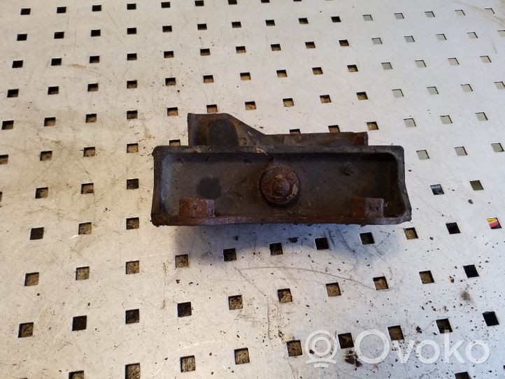 Opel Sintra Gearbox mount 