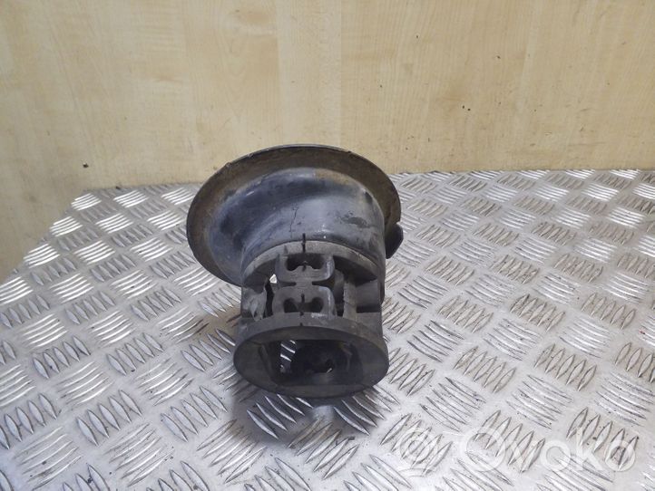 Renault Scenic I Staffa di rinforzo per l’ammortizzatore anteriore 7704000661