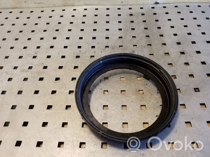 Peugeot 208 Bague de verrouillage pour réservoir de carburant 9633283880