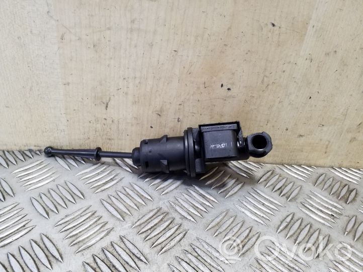 Volkswagen Tiguan Główny cylinder sprzęgła 3C0721388J