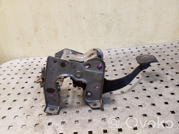 Honda CR-V Brake pedal 