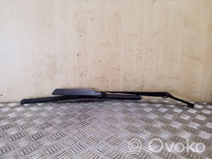 Opel Frontera B Front wiper blade arm 