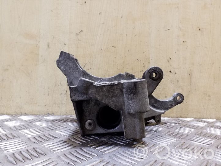 Audi A5 8T 8F Supporto di montaggio della pompa del servosterzo 059145169AE