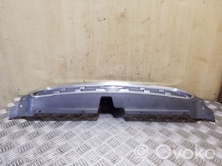 Subaru Outback Maskownica / Grill / Atrapa górna chłodnicy 