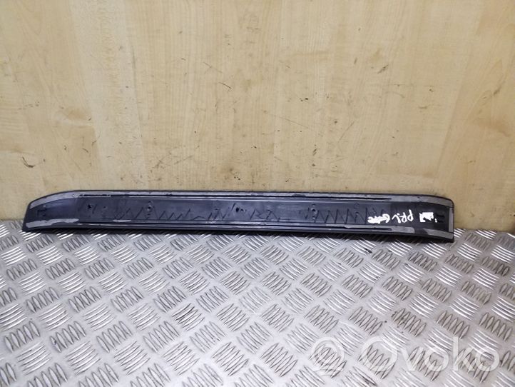 Seat Exeo (3R) Moldura protectora del borde delantero 8E0853373P