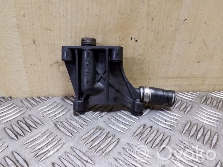 Volkswagen Touareg II Tuyau de liquide de refroidissement moteur 059131425A