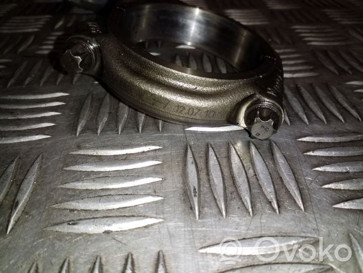 Volkswagen Touareg II Piston avec bielle 83L82