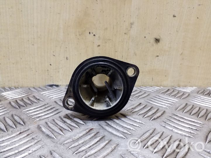 Volkswagen Golf IV Boîtier de thermostat / thermostat 038121121