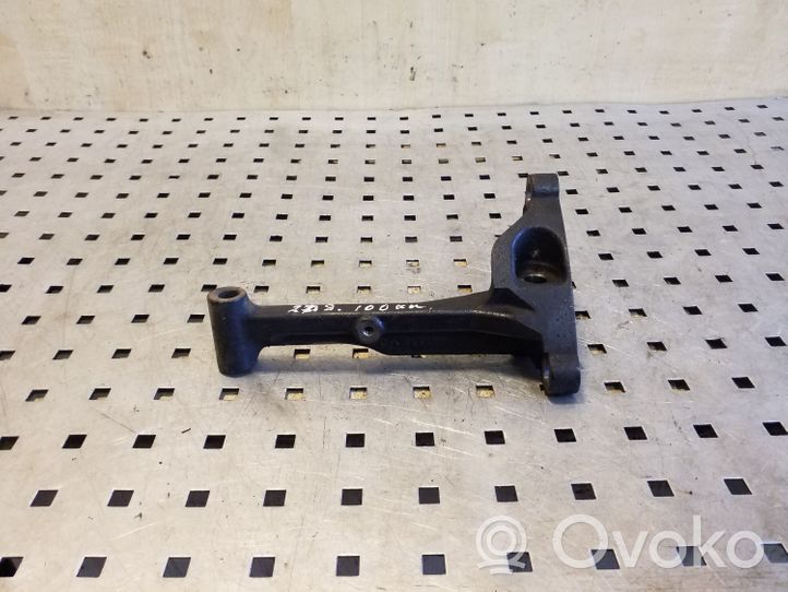 Toyota Corolla Verso E121 Support, suspension du moteur 3311805010