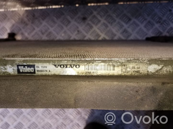 Volvo XC90 Jäähdyttimen lauhdutin 30681823