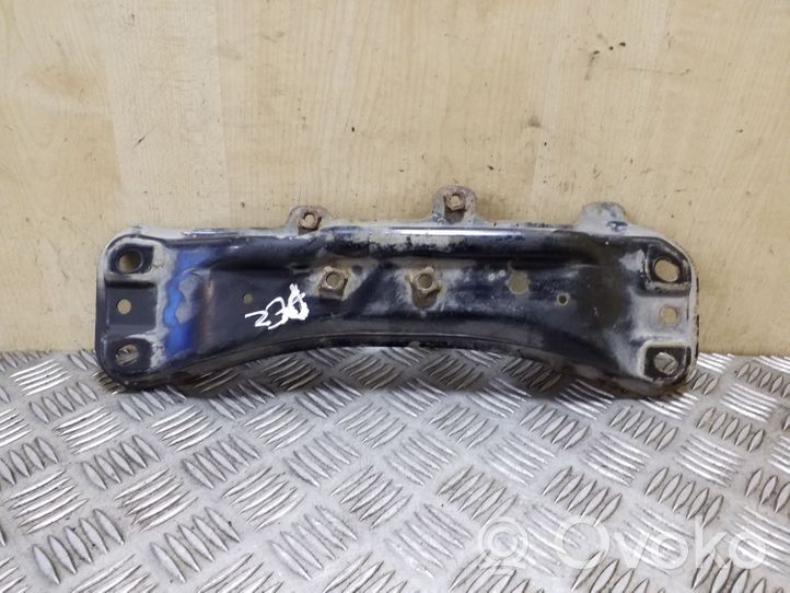 Subaru Outback Support de boîte de vitesses 