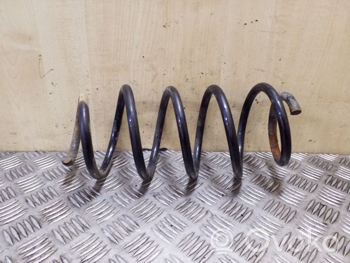 Volkswagen PASSAT B7 Front coil spring 