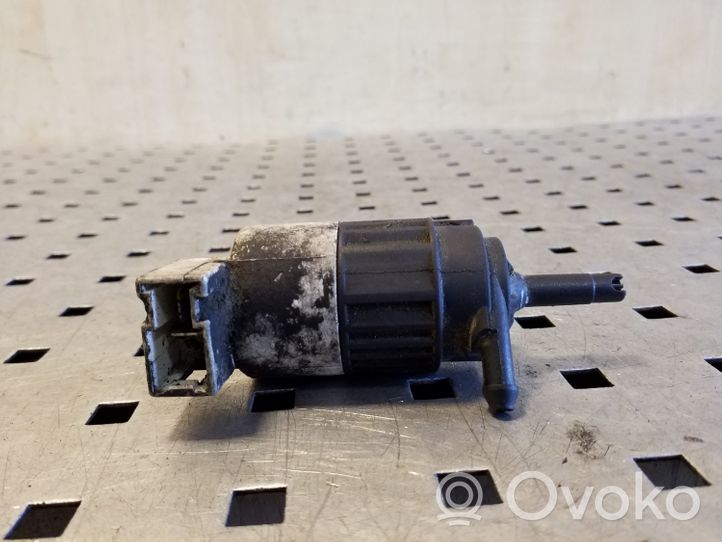 Opel Frontera B Windscreen/windshield washer pump 