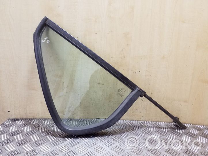 Opel Frontera B Rear vent window glass 