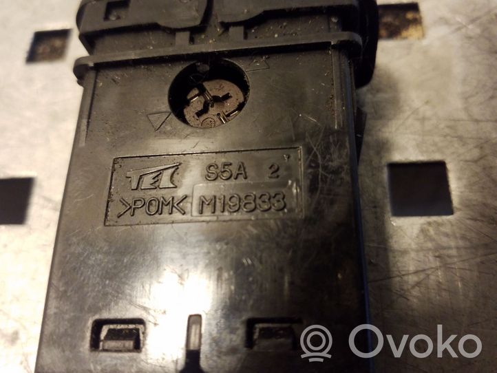 Honda CR-V Sunroof switch M19833