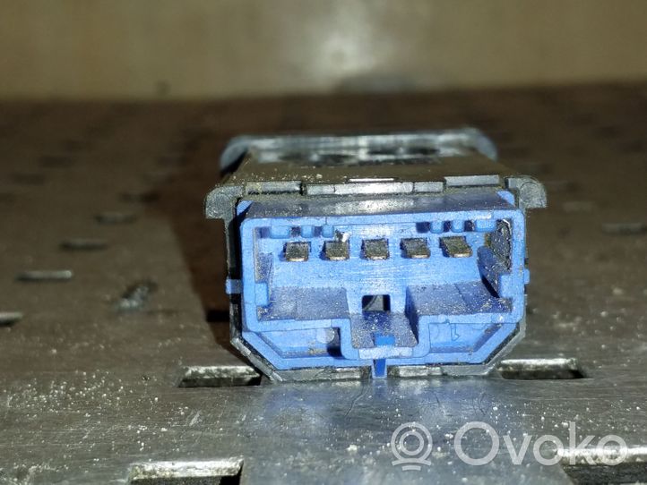 Opel Frontera B Differential lock switch M16334