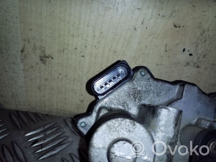Volkswagen Tiguan Intake manifold valve actuator/motor 03L129086